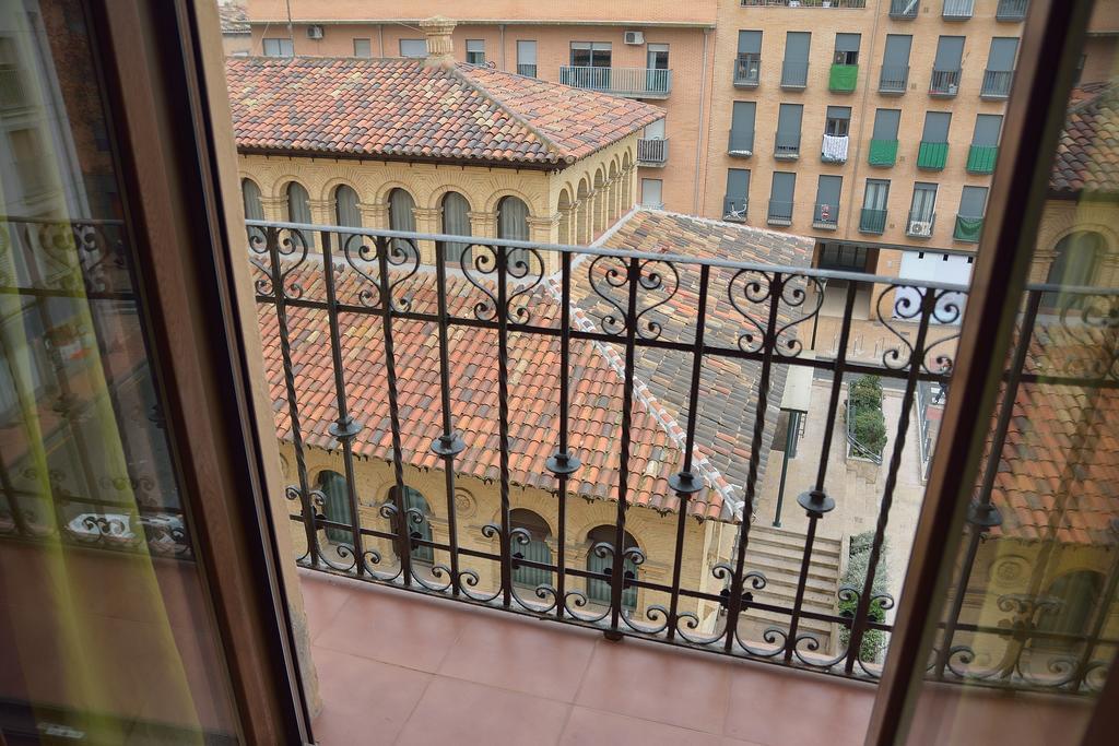 Casa de Mercado Zaragoza Exterior foto